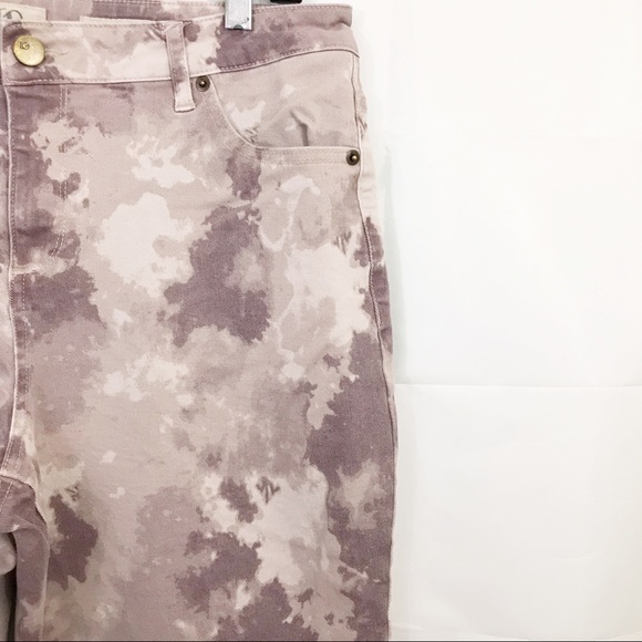 LOGO by Lori Goldstein Twill Printed Ankle Pants - Picture 2 of 7